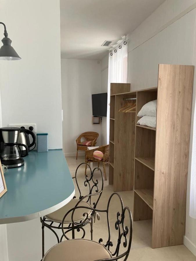 Appartement Calme Centre Ville A 80M Des Halles Narbonne Exteriör bild